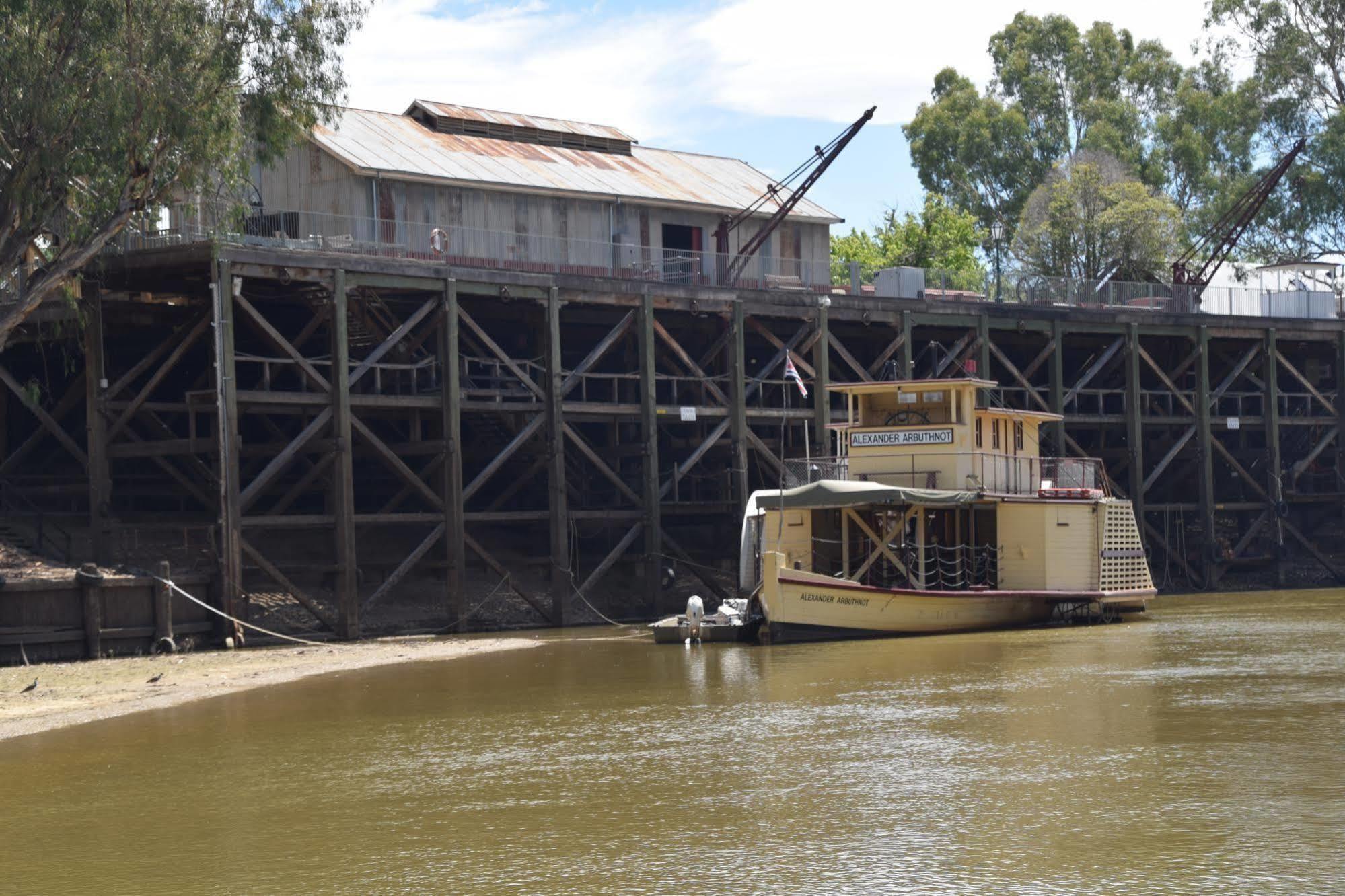 Big River Motel Echuca Exteriör bild